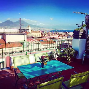 https://sui-tetti-di-napoli-naples.hotels-amalfi.com