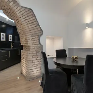 https://giolitti-suite.it-romehotels.com