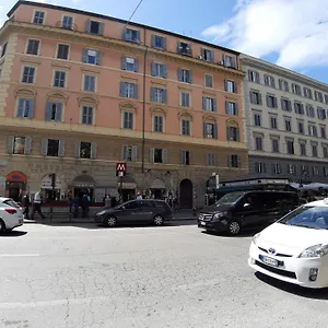 https://gialli-vatican-guesthouse.it-romehotels.com
